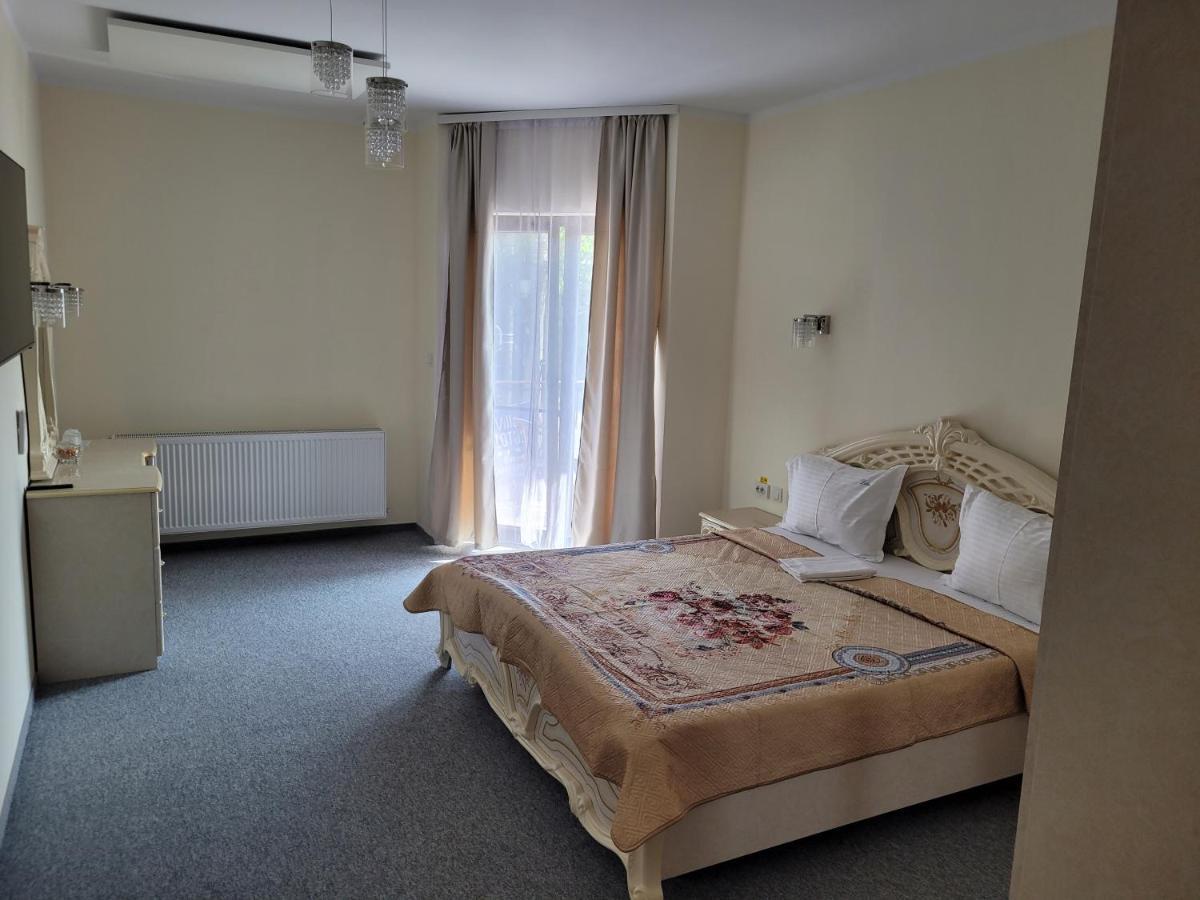 Hotel Lotus Boutique Deva Esterno foto
