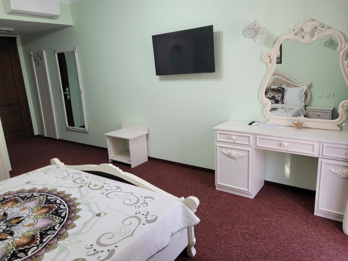 Hotel Lotus Boutique Deva Esterno foto