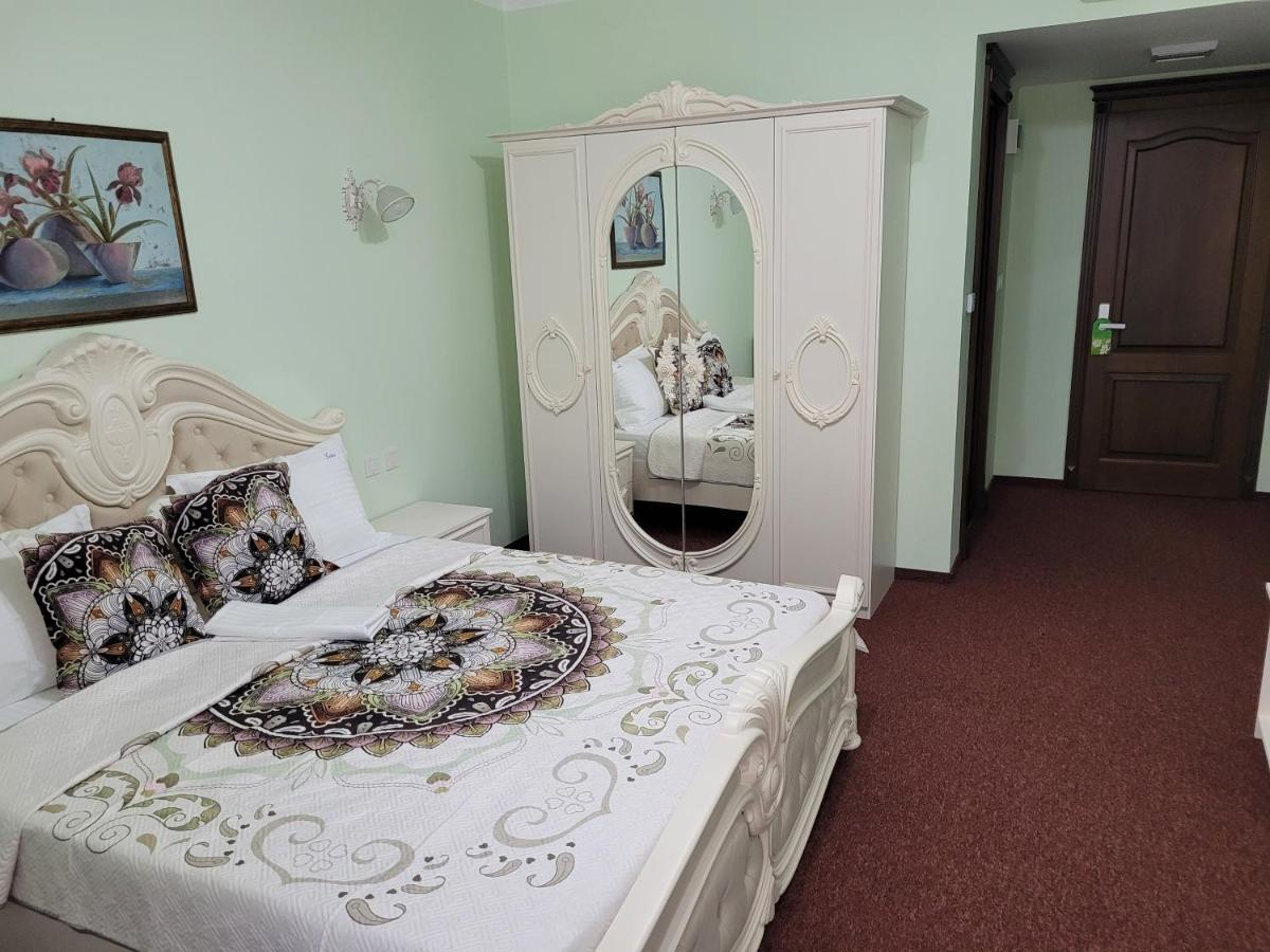 Hotel Lotus Boutique Deva Esterno foto