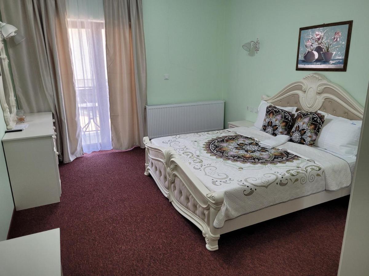 Hotel Lotus Boutique Deva Esterno foto