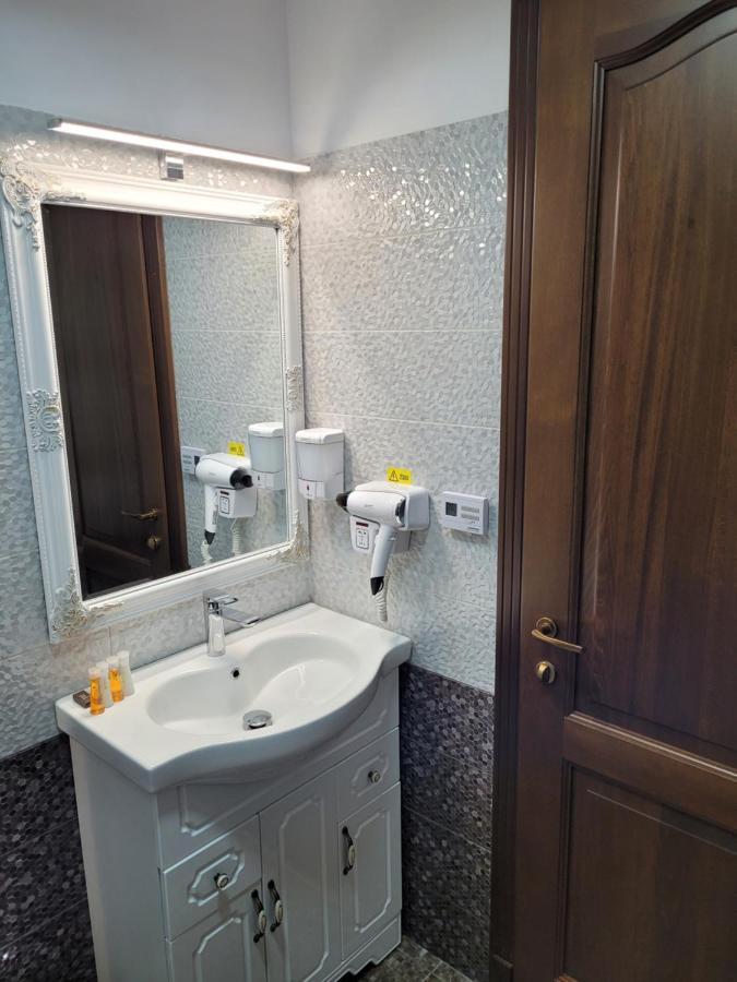 Hotel Lotus Boutique Deva Esterno foto