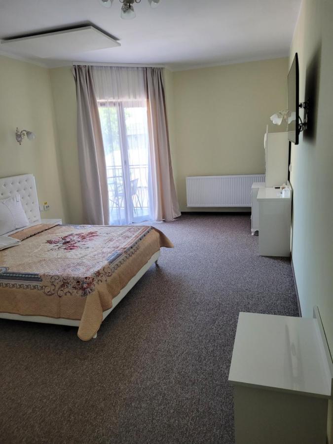 Hotel Lotus Boutique Deva Esterno foto
